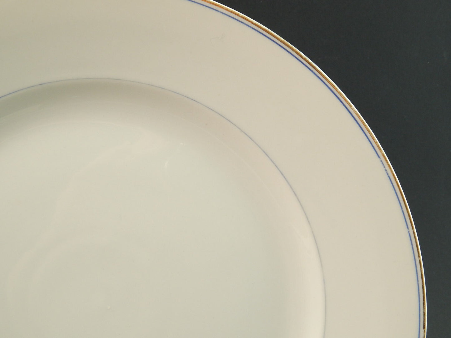 ANTICO DEL 1929 VASSOIO ROTONDO PORCELLANA RICHARD GINORI PROFILO BLU E ORO