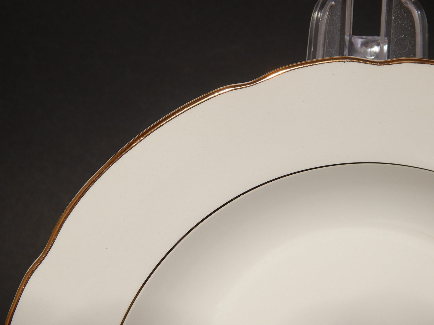 ANTICO SERVIZIO 18 PIATTI BIANCO PROFILO ORO SOCIETA' CERAMICA LAVENO SCI