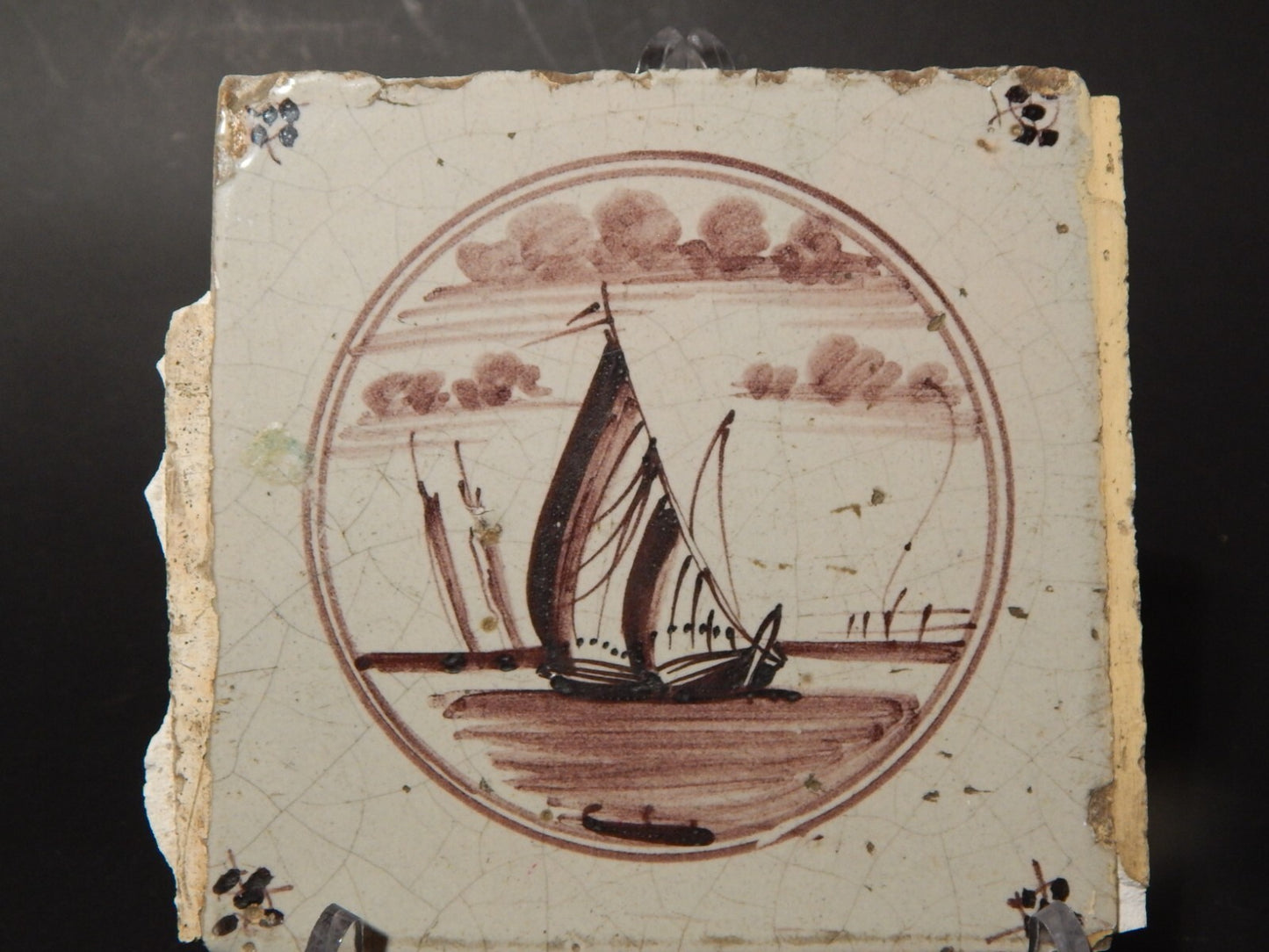 ANTICA PIASTRELLA MATTONELLA CERAMICA DELFT DEL 1700 DECORO AL MANGANESE (475)