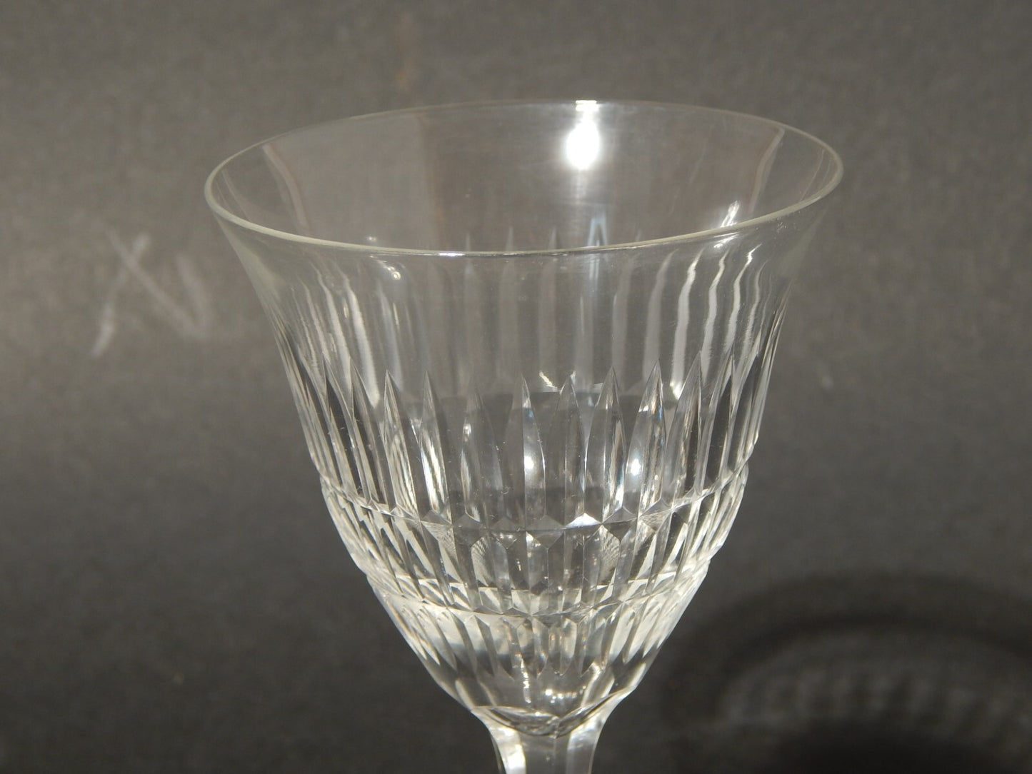 ANTICO ART DECO ELEGANTE SERVIZIO 18 BICCHIERI CALICI VETRO MOLATO