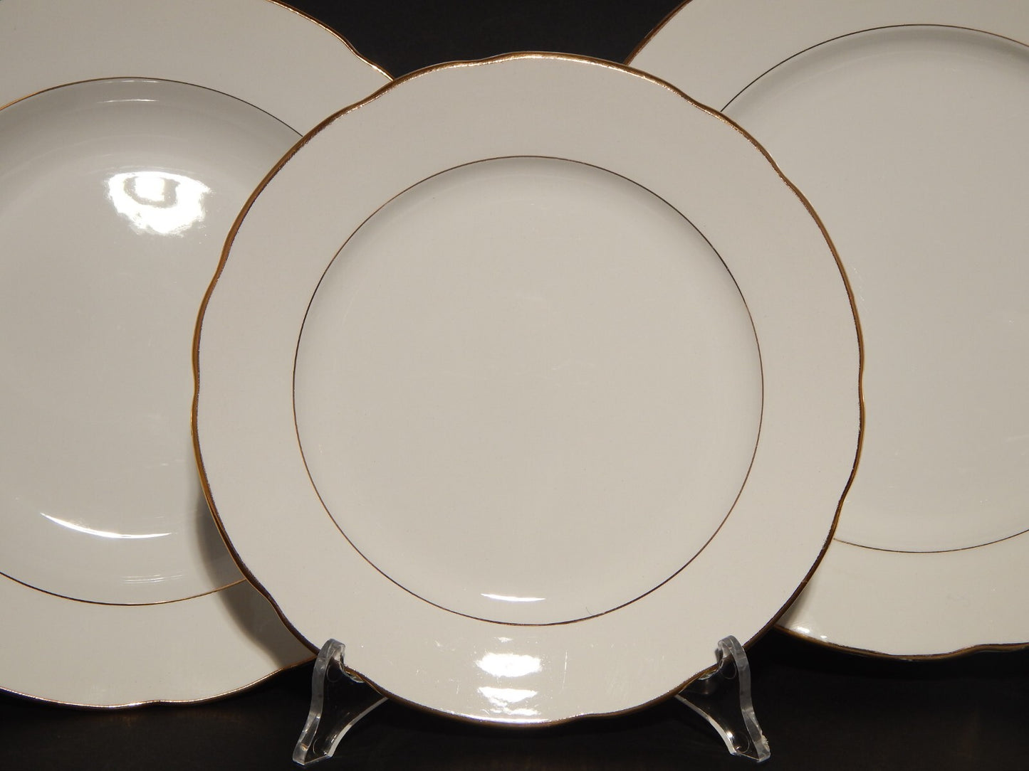 ANTICO SERVIZIO 18 PIATTI BIANCO PROFILO ORO SOCIETA' CERAMICA LAVENO SCI