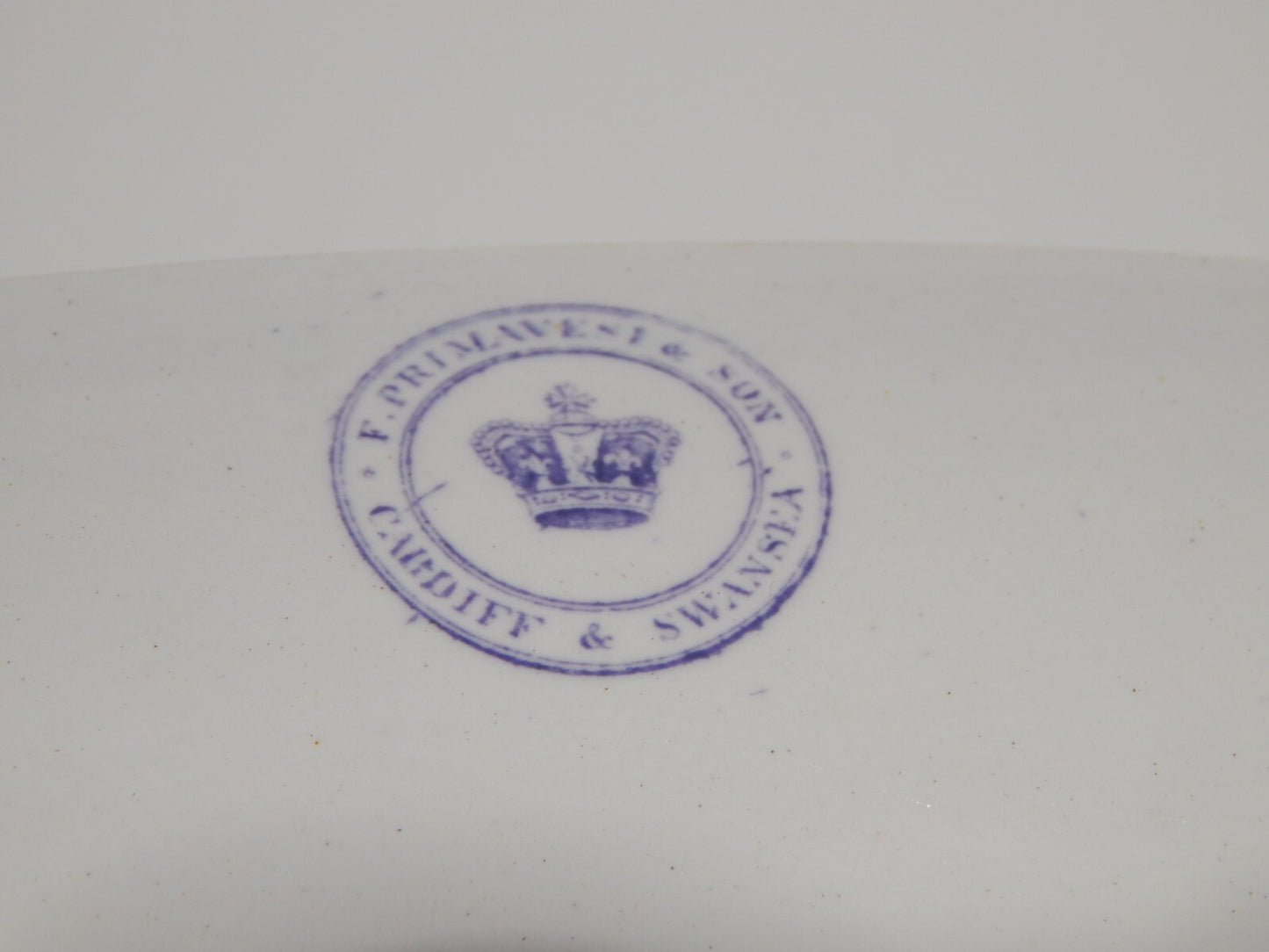 ANTICO GRANDE VASSOIO CERAMICA STAFFORDSHIRE PRIMAVESI 1860 ERMINE BORDER VIOLA