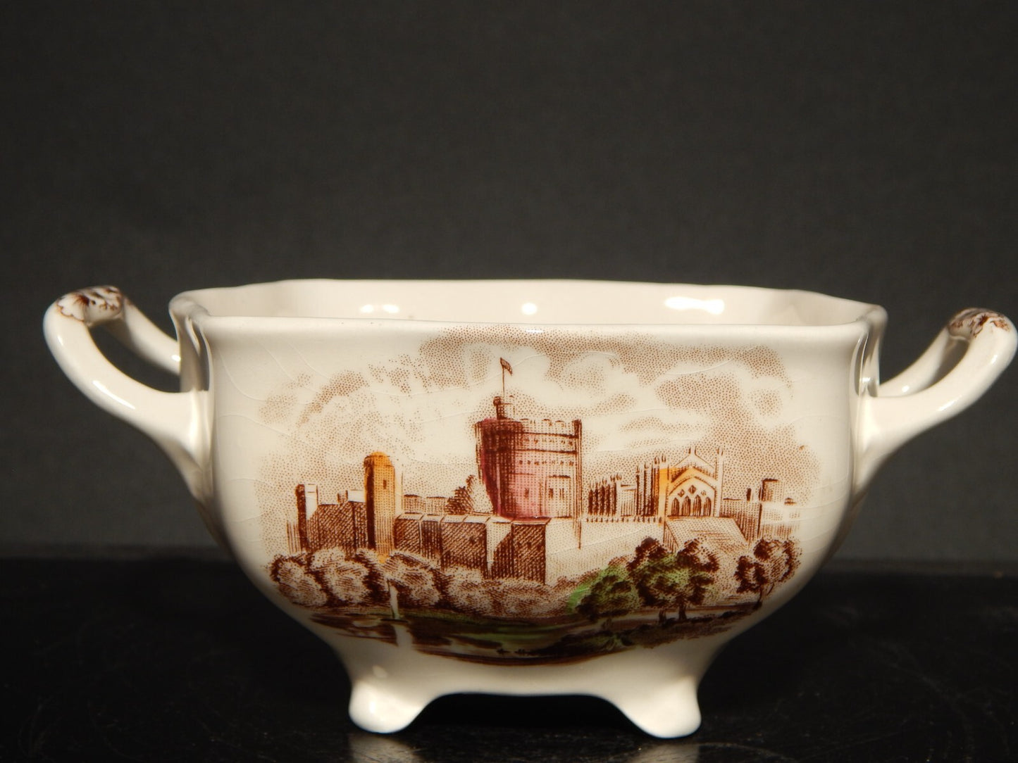 ANTICA ZUCCHERIERA PORCELLANA JOHNSON BROS ROYAL HOMES OF BRITAIN WINDSOR CASTLE