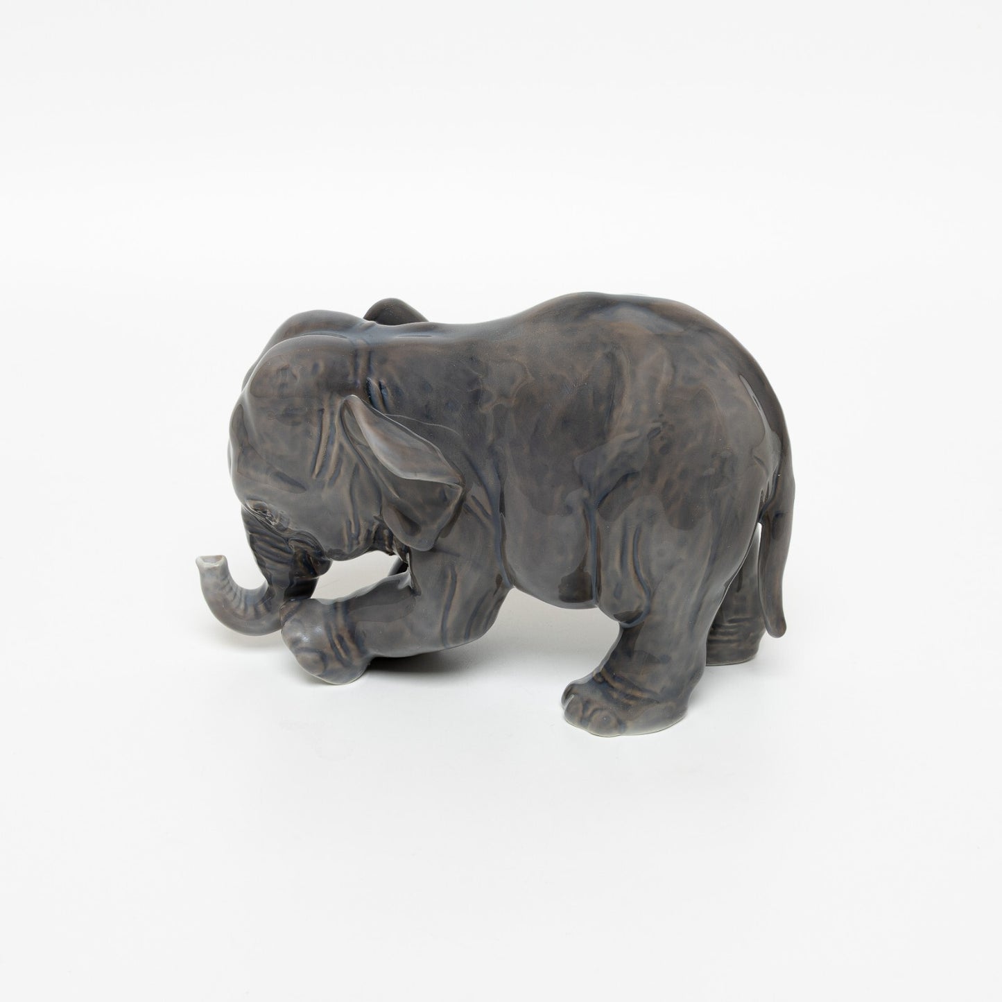 STATUINA PORCELLANA ROYAL COPENHAGEN BING&GRONDAHL "Elefante" 2575 CM 12x16x9