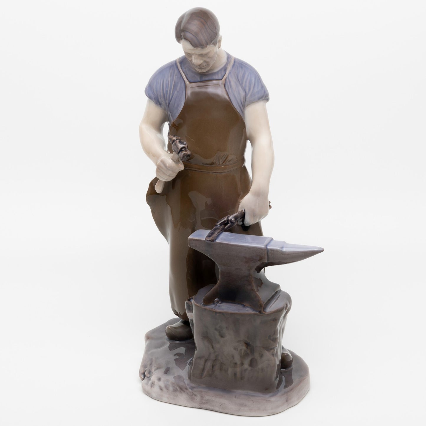 STATUINA PORCELLANA ROYAL COPENHAGEN BING&GRONDAHL "Il Fabbro" COD 2225 CM 30x17