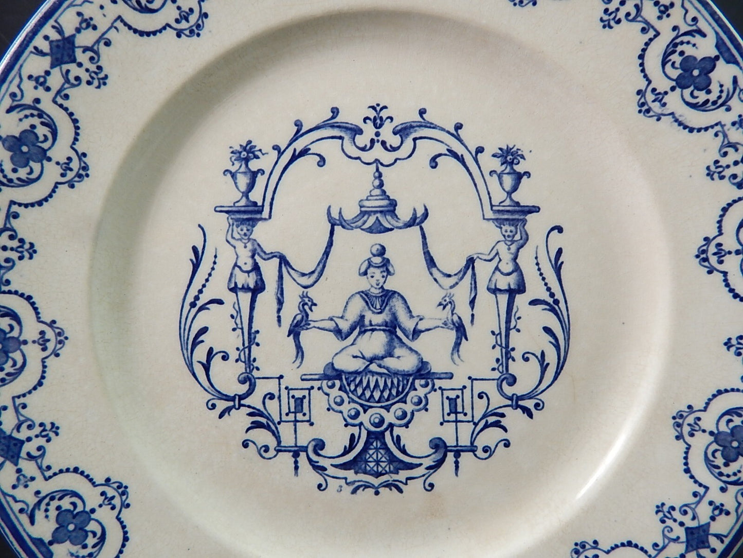 ANTICO PIATTO CERAMICA JULES VIEILLARD BORDEAUX MOUSTIERS DECORO MITOLOGICO 2087