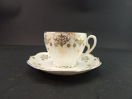 ANTICA TAZZA+PIATTINO FINE 800 PORCELLANA BIANCA DECORO ORO ZECCHINO M Z AUSTRIA