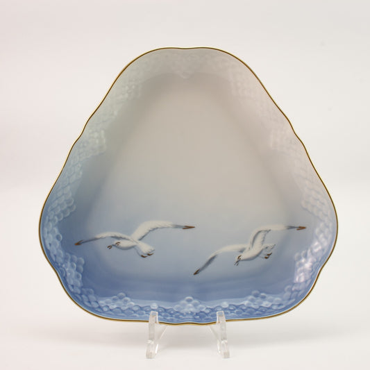 PIATTO PORTATA TRIANGOLARE PORCELLANA E ORO ZECCHINO GABBIANI BING&GRONDAHL 40