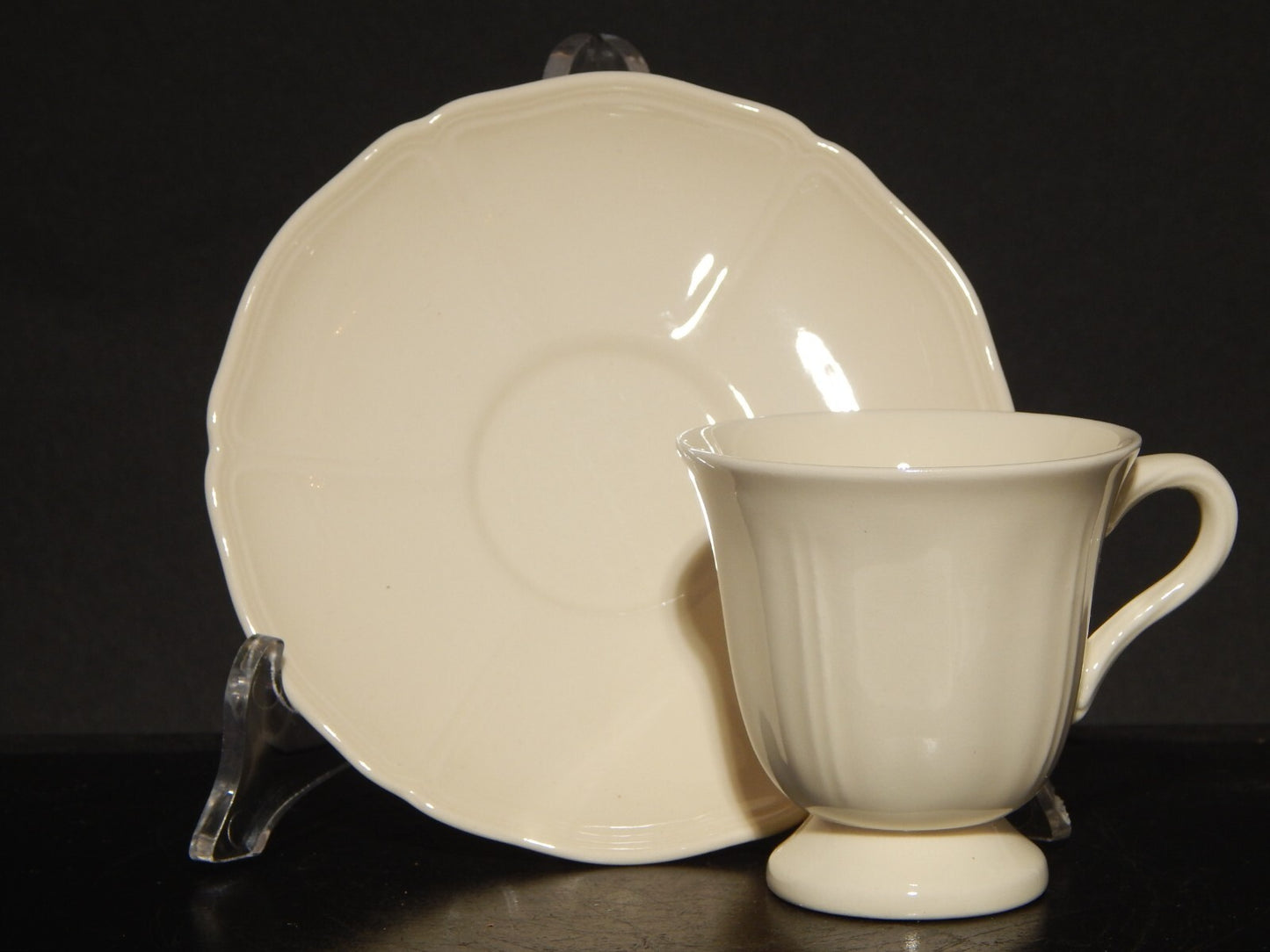 VINTAGE CERAMICA WEDGWOOD ETRURIA BARLASTON QUEENS SHAPE TAZZA DEMI TASSE