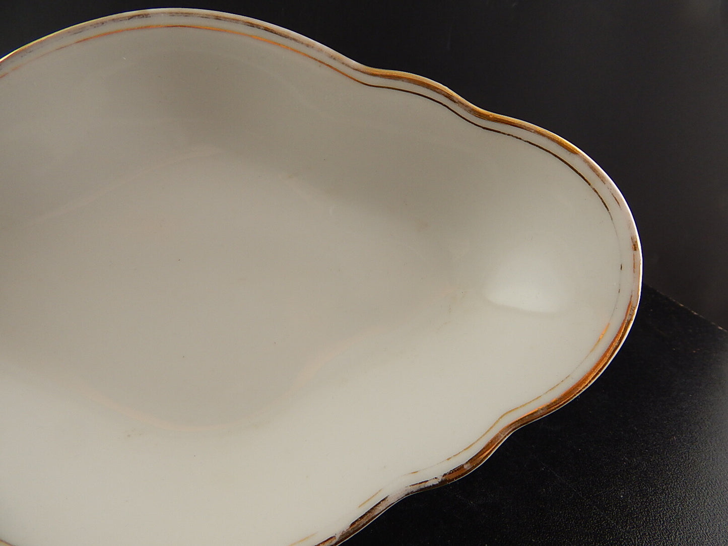 ANTICA ART DECO VASSOIO RAVIERA PORCELLANA BIANCA ORO BAVARIA OSCAR SCHALLER