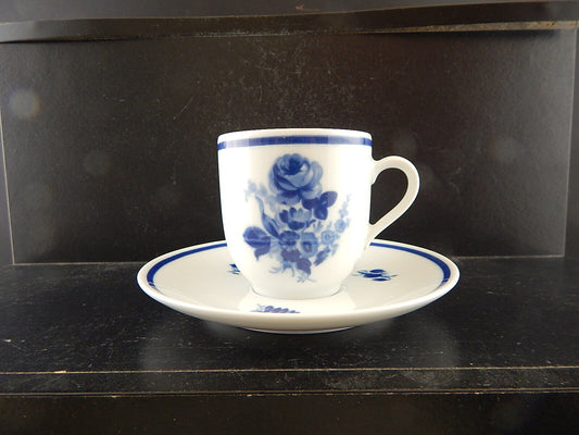 ANTICO RARA TAZZA E PIATTINO PORCELLANA BIANCA FIORI BLU WINTERLING BAVARIA