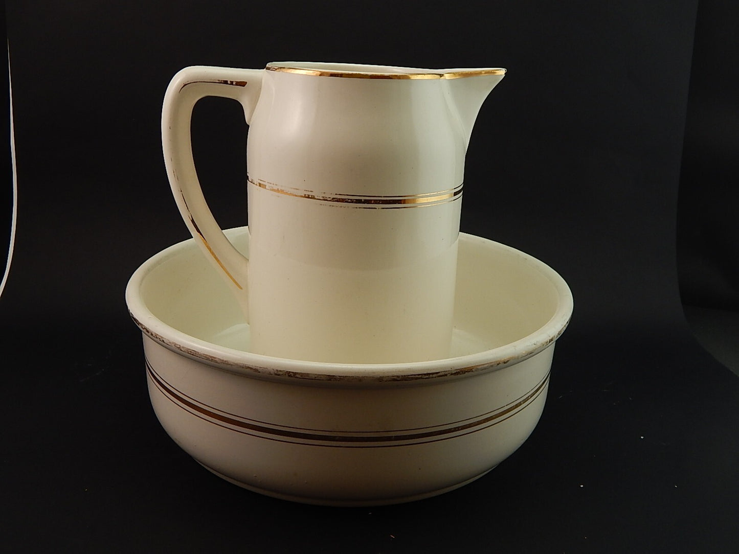 ANTICO SET BAGNO ART DECO CATINO E BROCCA CERAMICA CON PROFILI ORO ZECCHINO