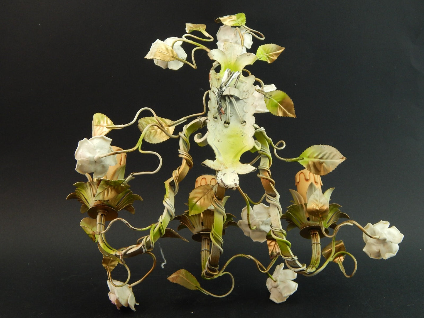 APPLIQUE A TRE FUOCHI ANTICA LIBERTY FERRO BATTUTO E ROSE CERAMICA POLICROME