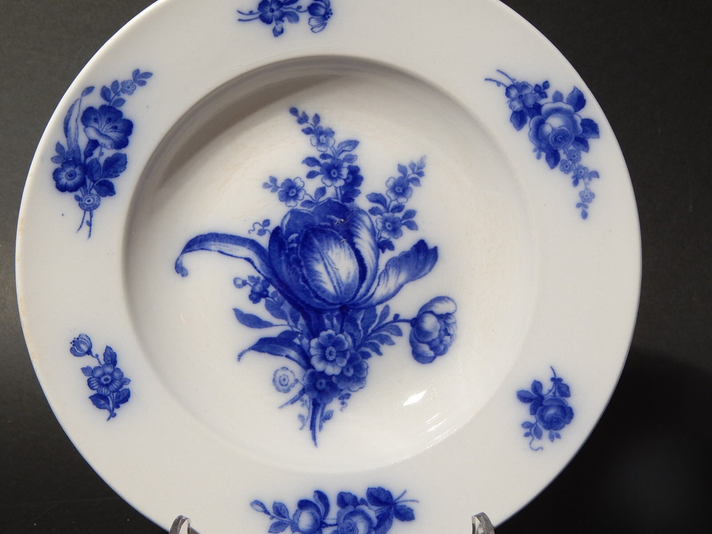 ANTICO ART DECO PIATTO FONDO VILLEROY&BOCH PORCELLANA BIANCA FIORI BLU