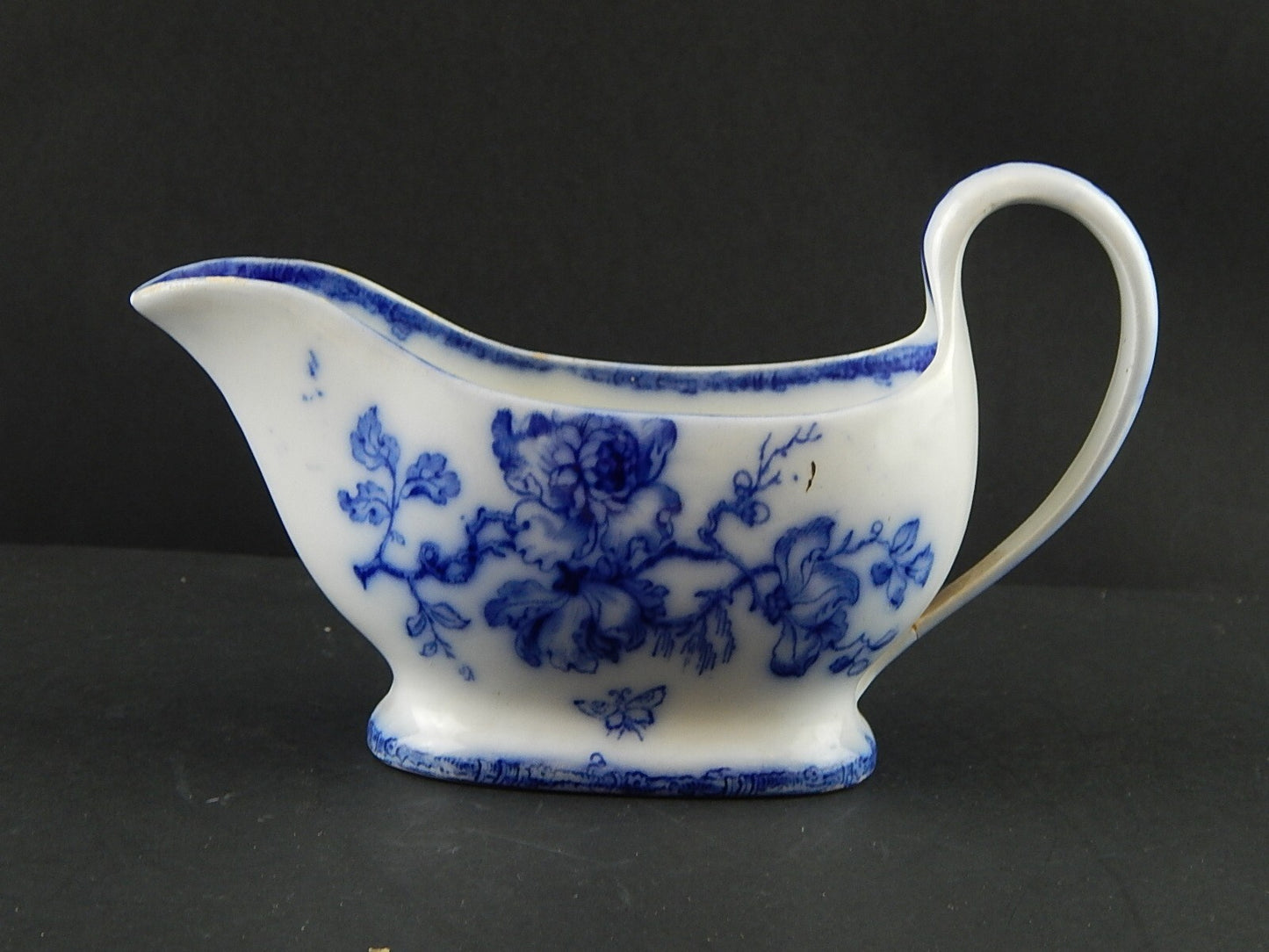 ANTICA SALSIERA PORCELLANA WEDGWOOD PEARL DIPINTA MANO PRIMA META' 800 FARFALLA