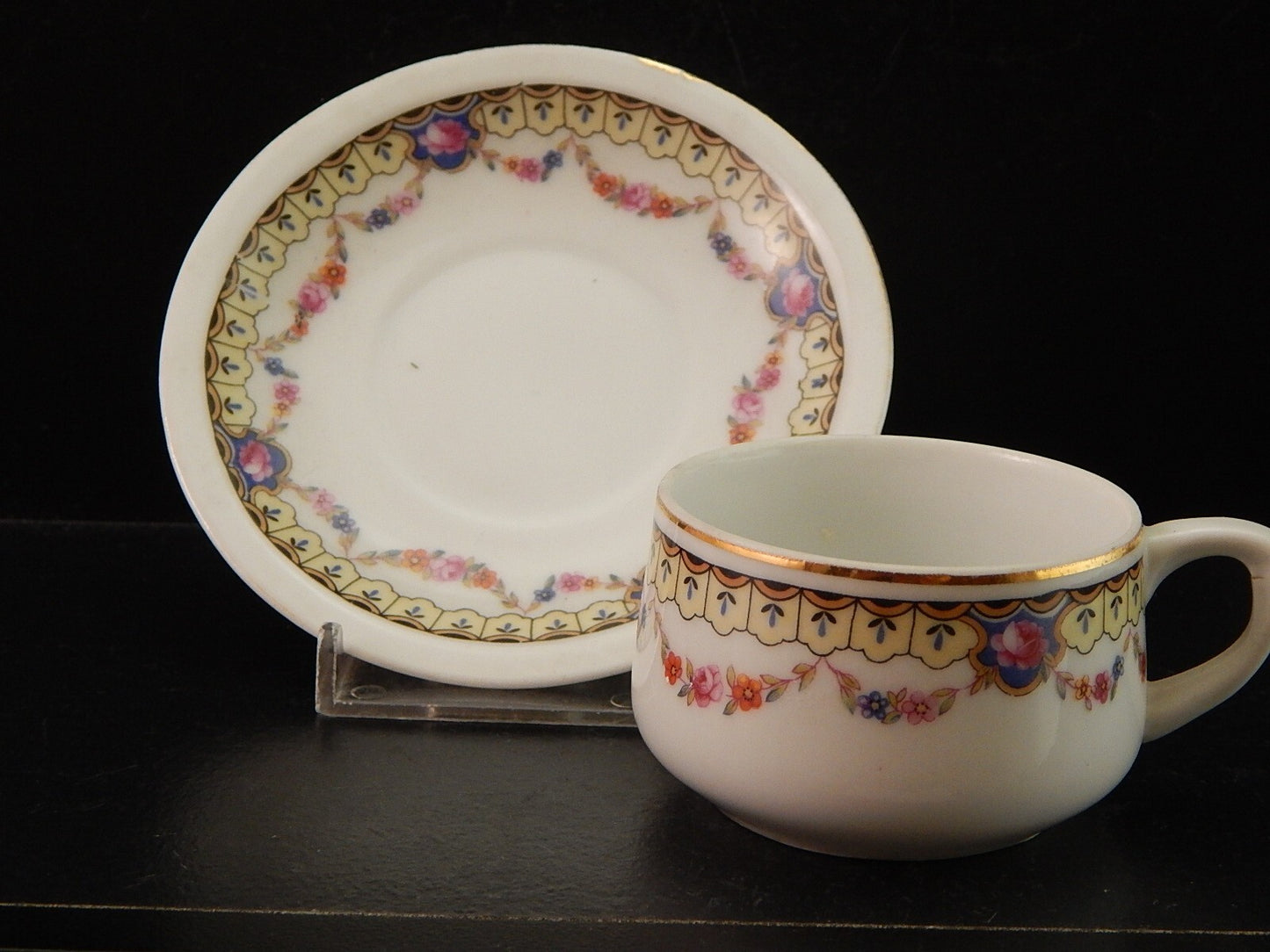 ANTICA ART DECO TAZZINA CAFFE' PORCELLANA BOEMA DECORO A GHIRLANDA