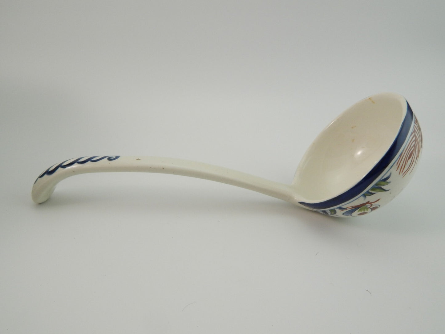 VINTAGE ZUPPIERA E MESTOLO CENTROTAVOLA CERAMICA VIEUX RHODES BOCH FATTA A MANO