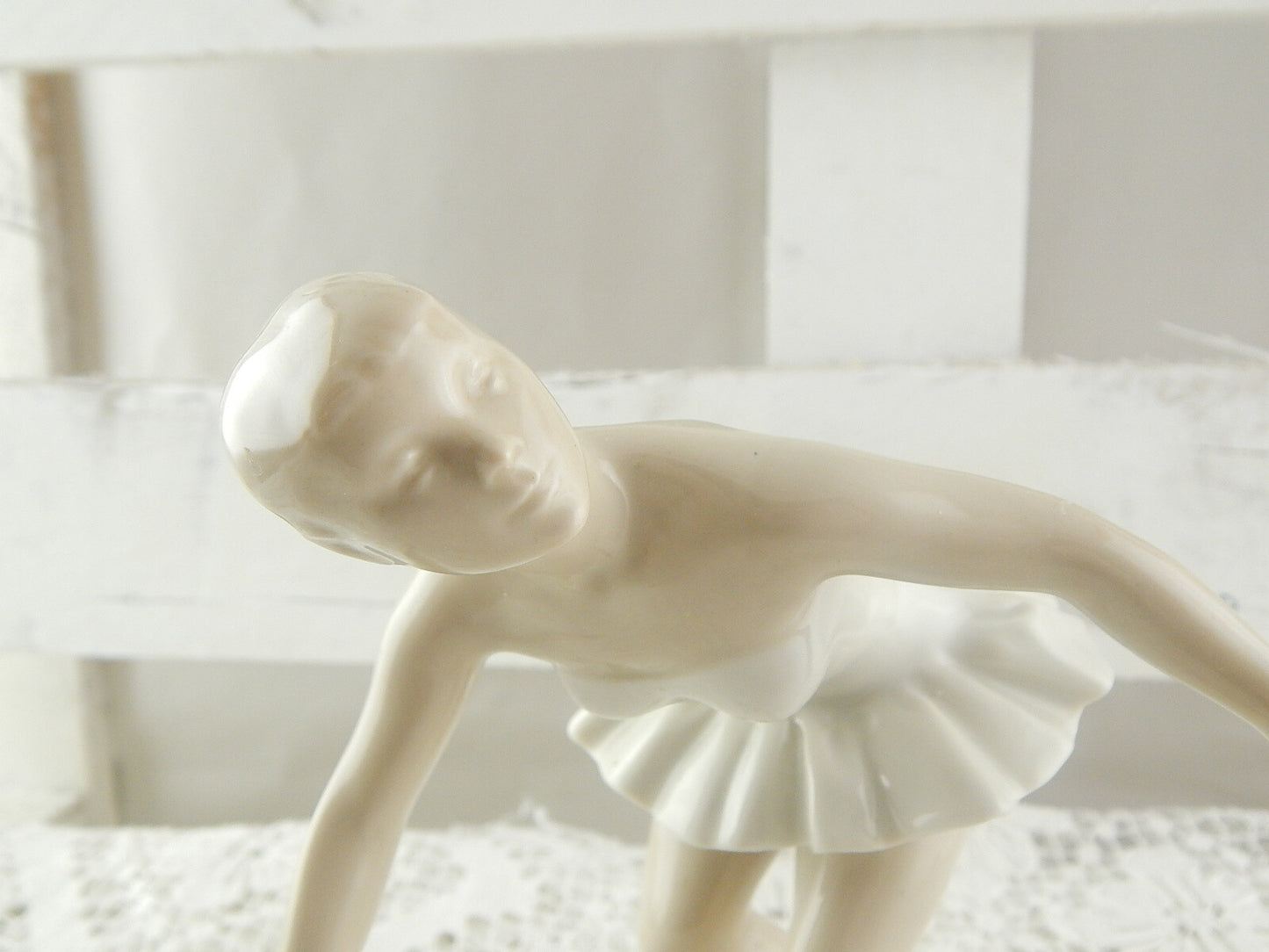 ANTICA RARA SCULTURA PORCELLANA ROYAL DUX BOHEMIA STATUINA BALLERINA DIFETTO