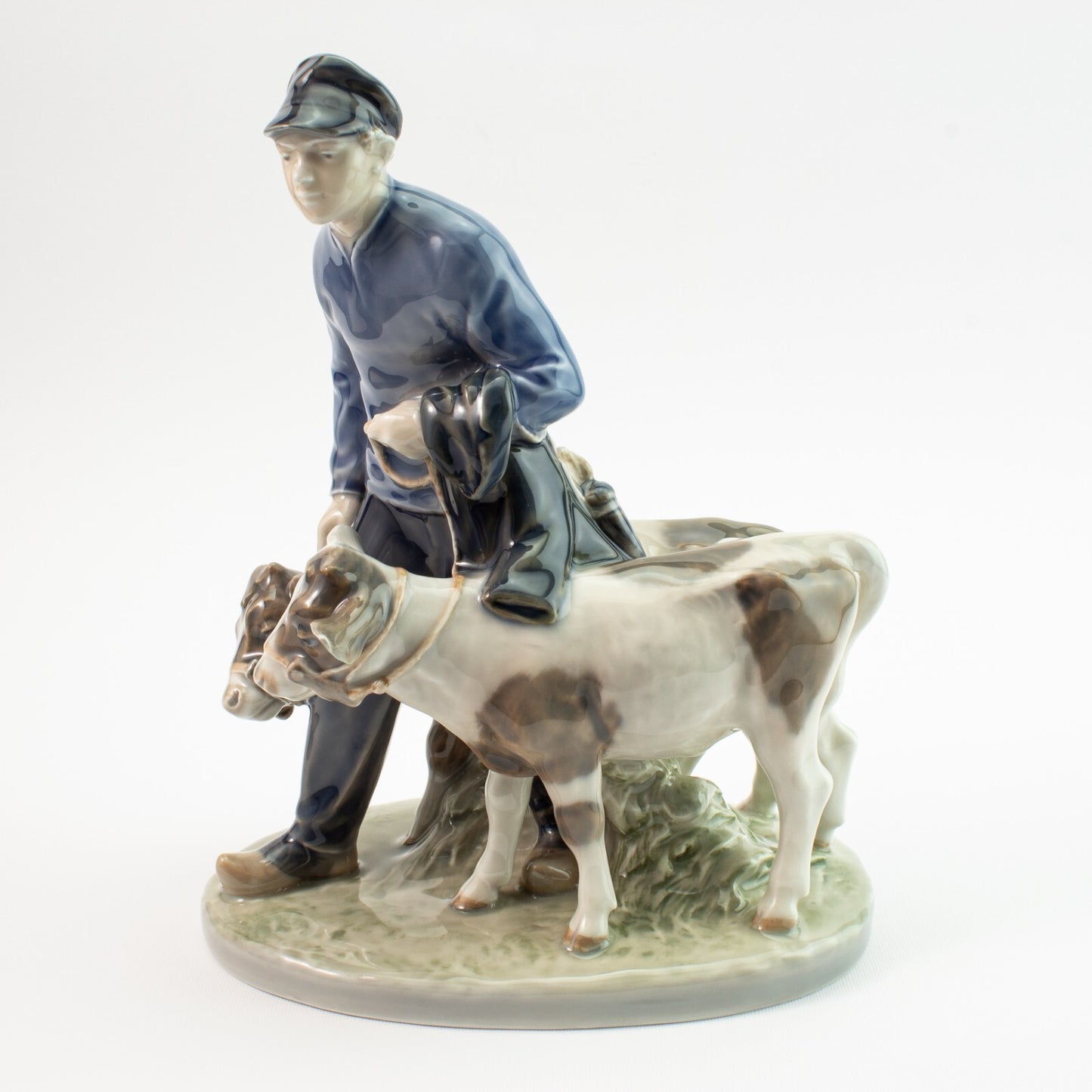 STATUINA PORCELLANA ROYAL COPENHAGEN "Ragazzo con Vitelli" 1858 ORIGINALE 23x18