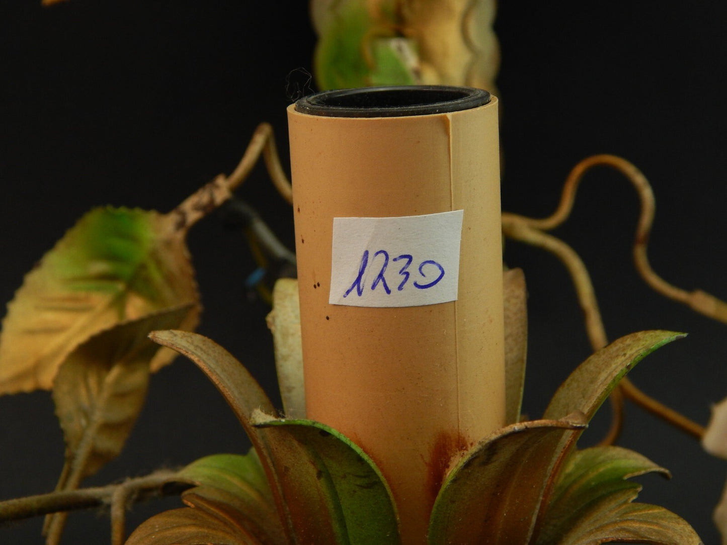 APPLIQUE 1 FUOCO ANTICA LIBERTY FERRO BATTUTO E ROSE CERAMICA POLICROME #1730