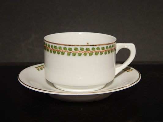 ANTICA TAZZINA CAFFÈ PORCELLANA BIANCA GHIRLANDE PICCOLE FOGLIE VERDI #1235