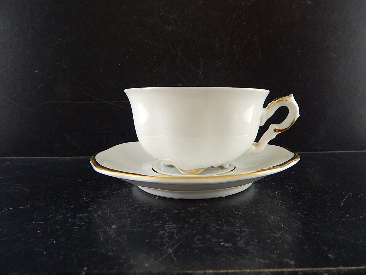 ANTICA PREZIOSA ROCAILLE TAZZINA CAFFE' PORCELLANA BIANCA ORO PIRKEN HAMMER