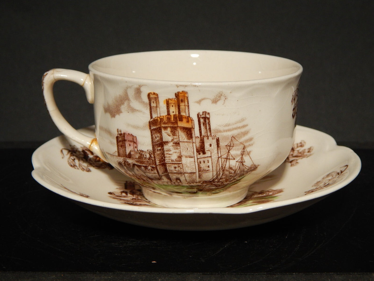 ANTICA TAZZA TE' PORCELLANA JOHNSON BROS ROYAL HOMES OF BRITAIN CAERNARVON #
