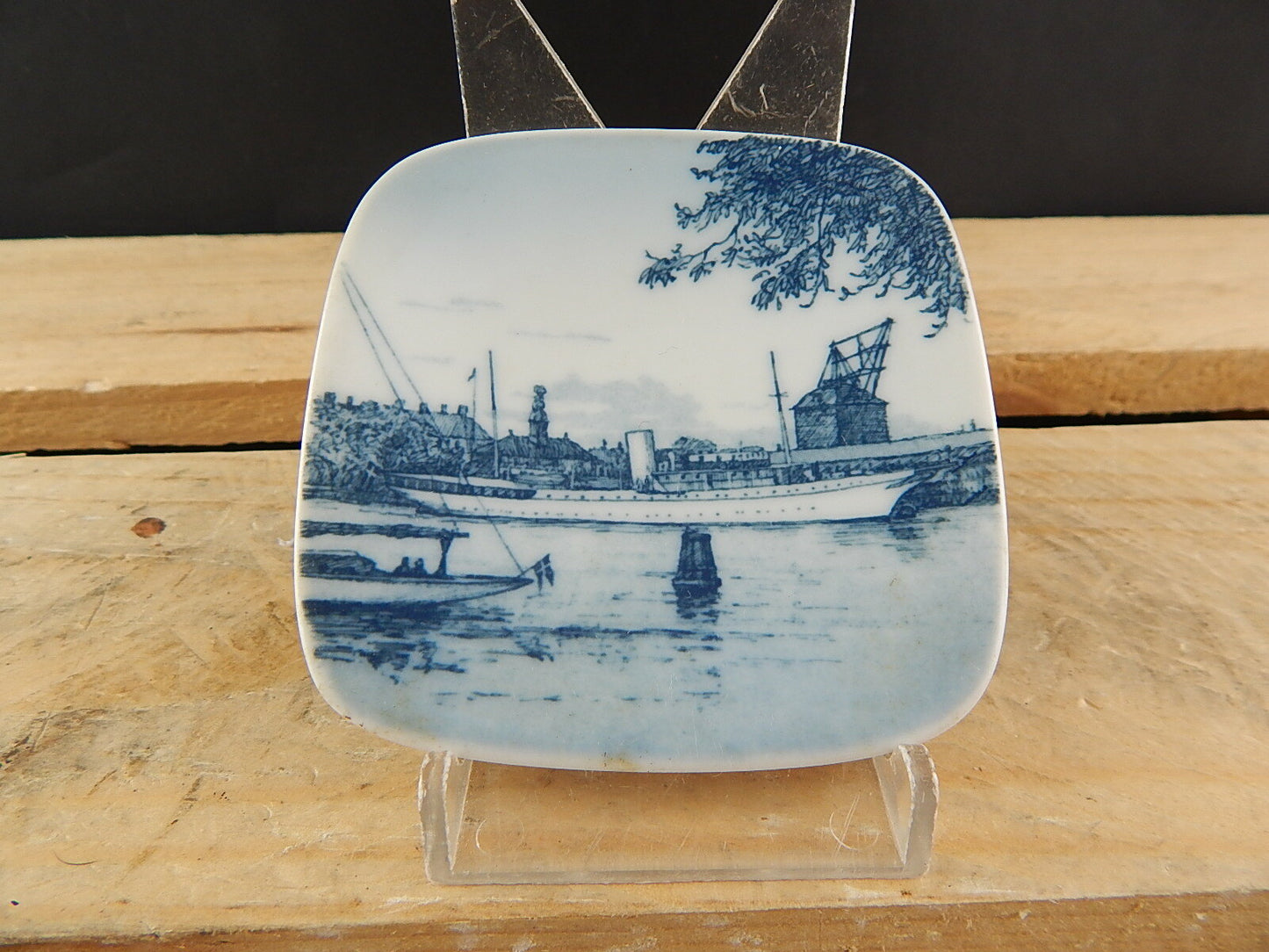 ROYAL COPENHAGEN BING&GRONDAHL PLAQUETTE PIATTINO PORCELLANA KONGESKIBET