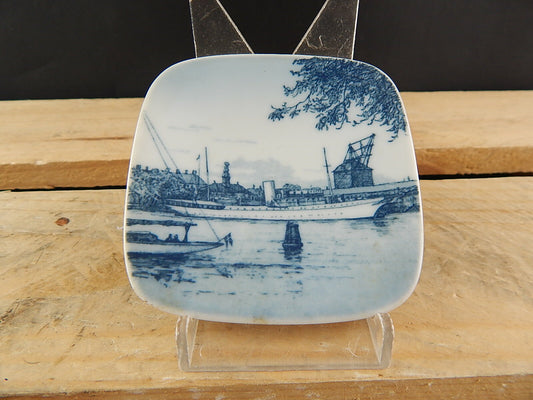 ROYAL COPENHAGEN BING&GRONDAHL PLAQUETTE PIATTINO PORCELLANA KONGESKIBET