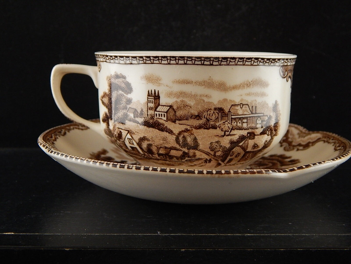 VINTAGE JOHNSON BROS OLD BRITAIN CASTLE SERVIZIO 6 TAZZE DA TE' SEMI PORCELLANA