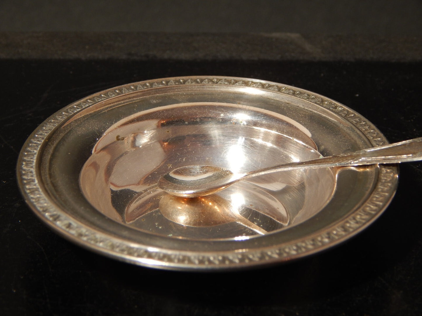 ANTICA STILE IMPERO SALIERA PORTA SALE IN ARGENTO 800 CON CUCCHIAINO