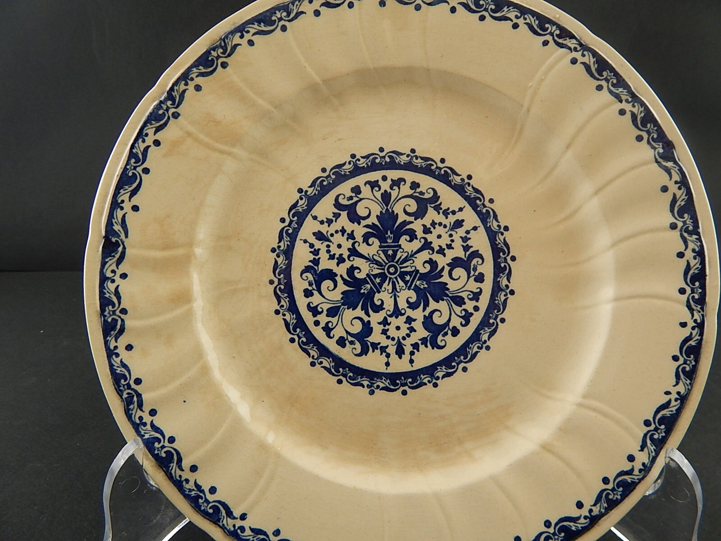 ANTICO RARO DEL 1875 PIATTO CM 22,5 CERAMICA GIEN DECORO BLU ALLA ROUEN A138