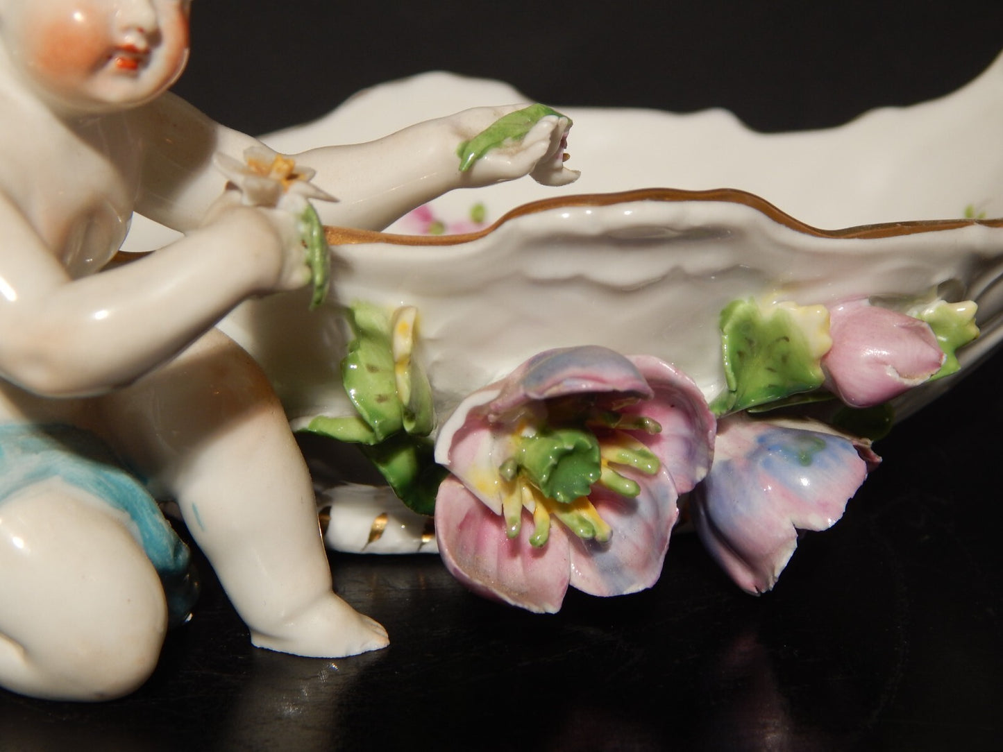 ANTICO PREZIOSO PUTTO CON CIOTOLA PORCELLANA DRESDEN CARL THIEME PRIMO 900