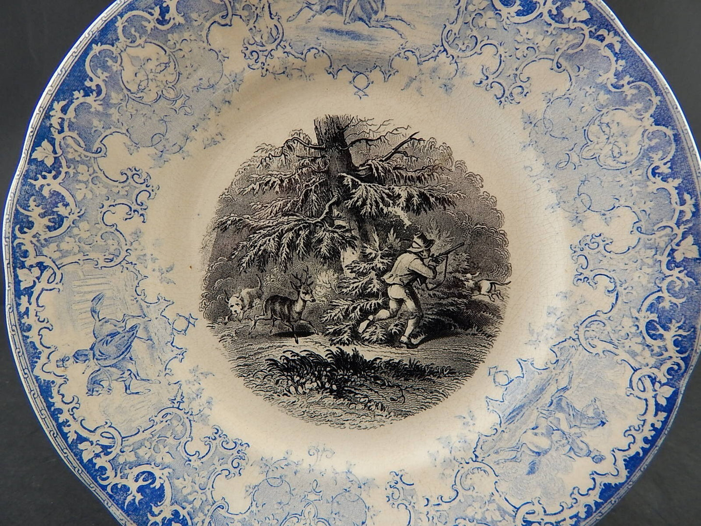 ANTICO PIATTO UMORISTICO CERAMICA FRANCESE SECONDA META' 800 IL CACCIATORE #9811