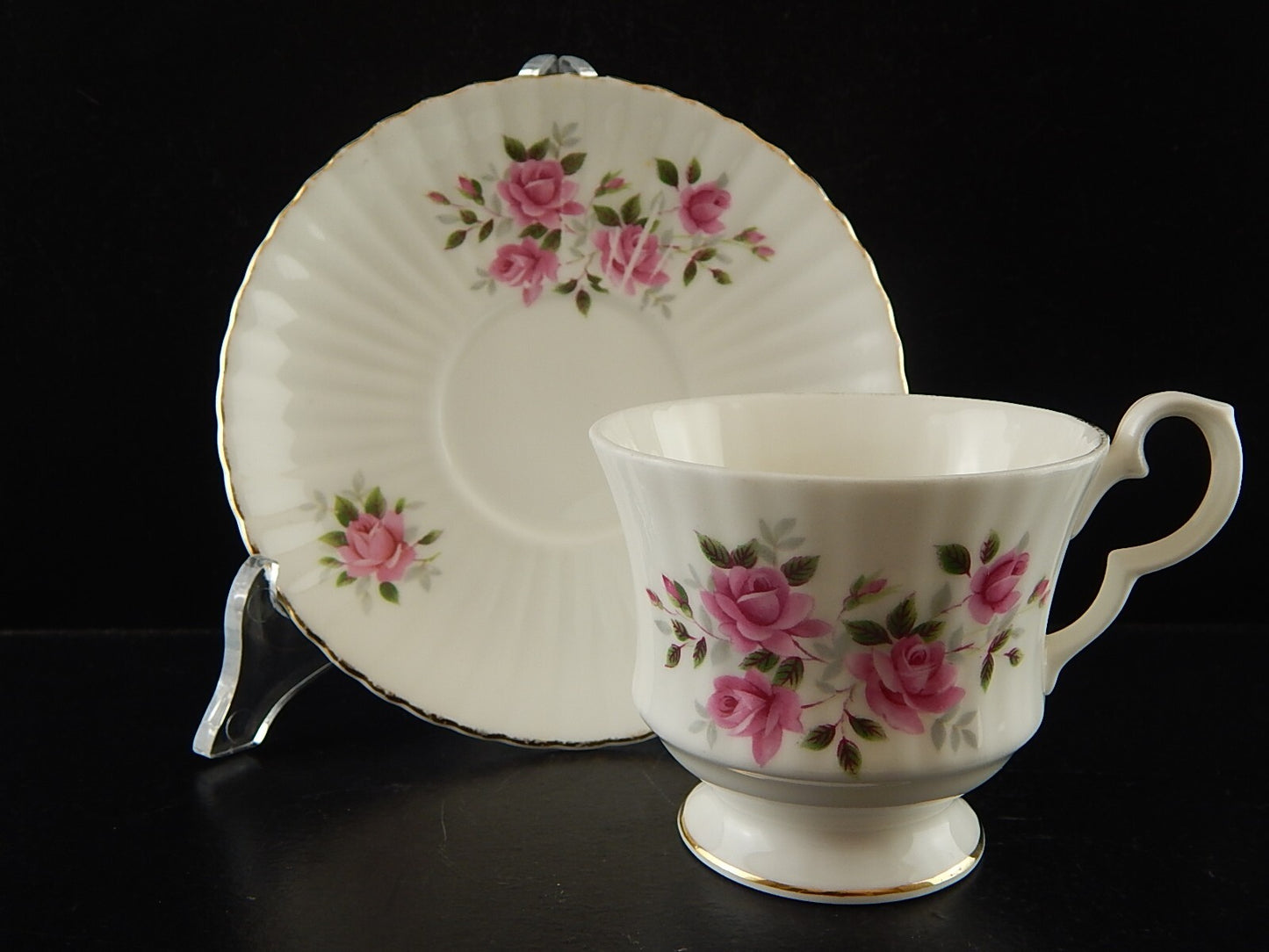 PREZIOSA PORCELLANA INGLESE ROYAL WINDSOR TAZZA VINTAGE BONE CHINA ROSE