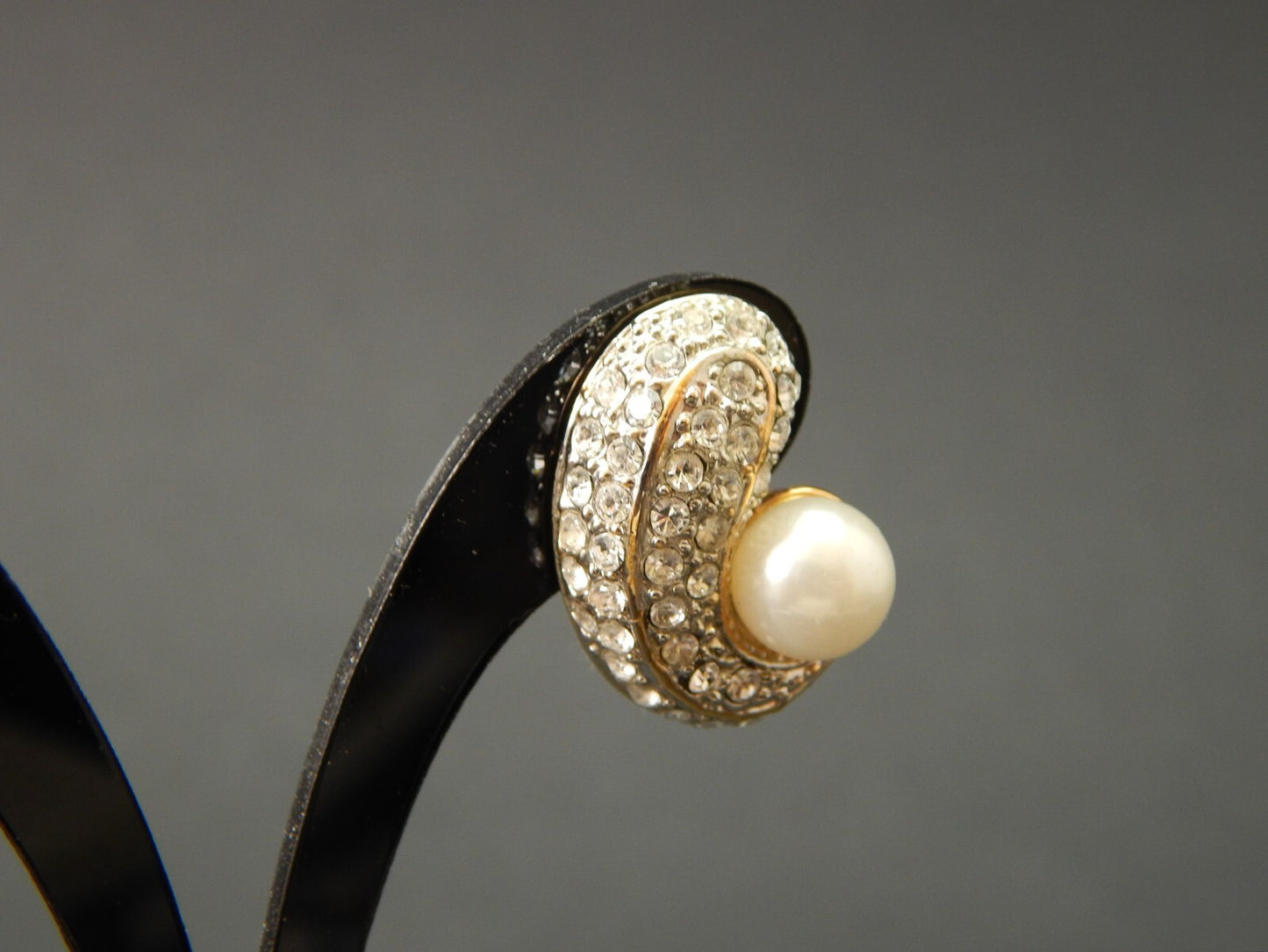 VINTAGE BIJOUX GIOIELLI ORECCHINI DORATI CON PERLE E CRISTALLI ANNI '70