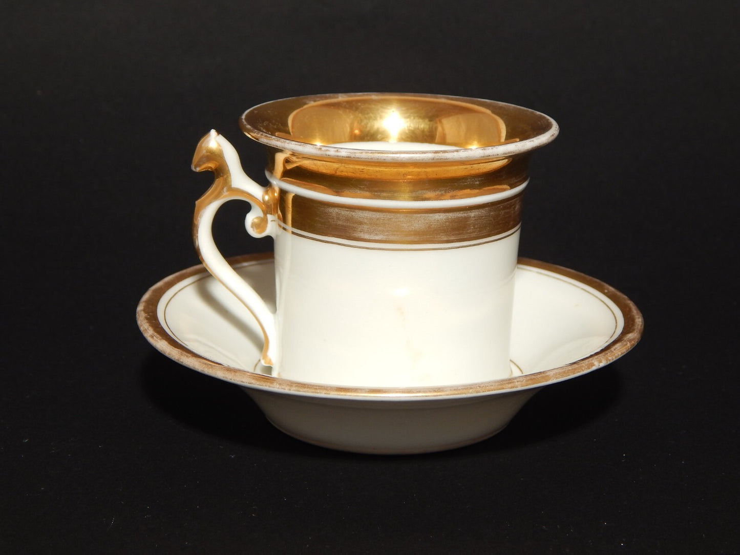 ANTICA PREZIOSA TAZZA PORCELLANA BIANCA E ORO IMPERO GINORI DOCCIA META' 800