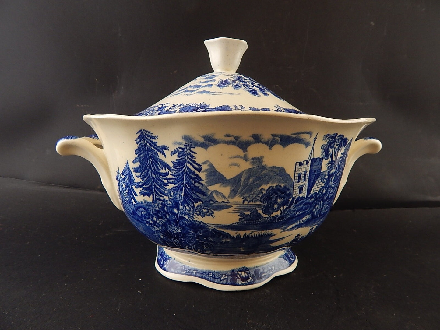 ANTICA ZUPPIERA CENTROTAVOLA PORCELLANA ARABIA FINLANDIA ANNI '30 BIANCA E BLU