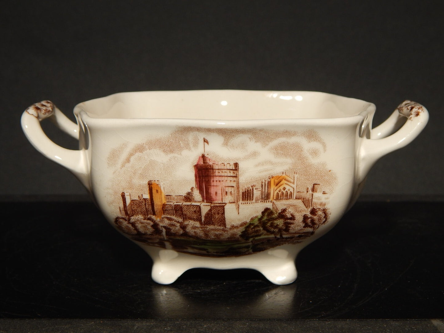 ANTICA ZUCCHERIERA PORCELLANA JOHNSON BROS ROYAL HOMES OF BRITAIN WINDSOR CASTLE