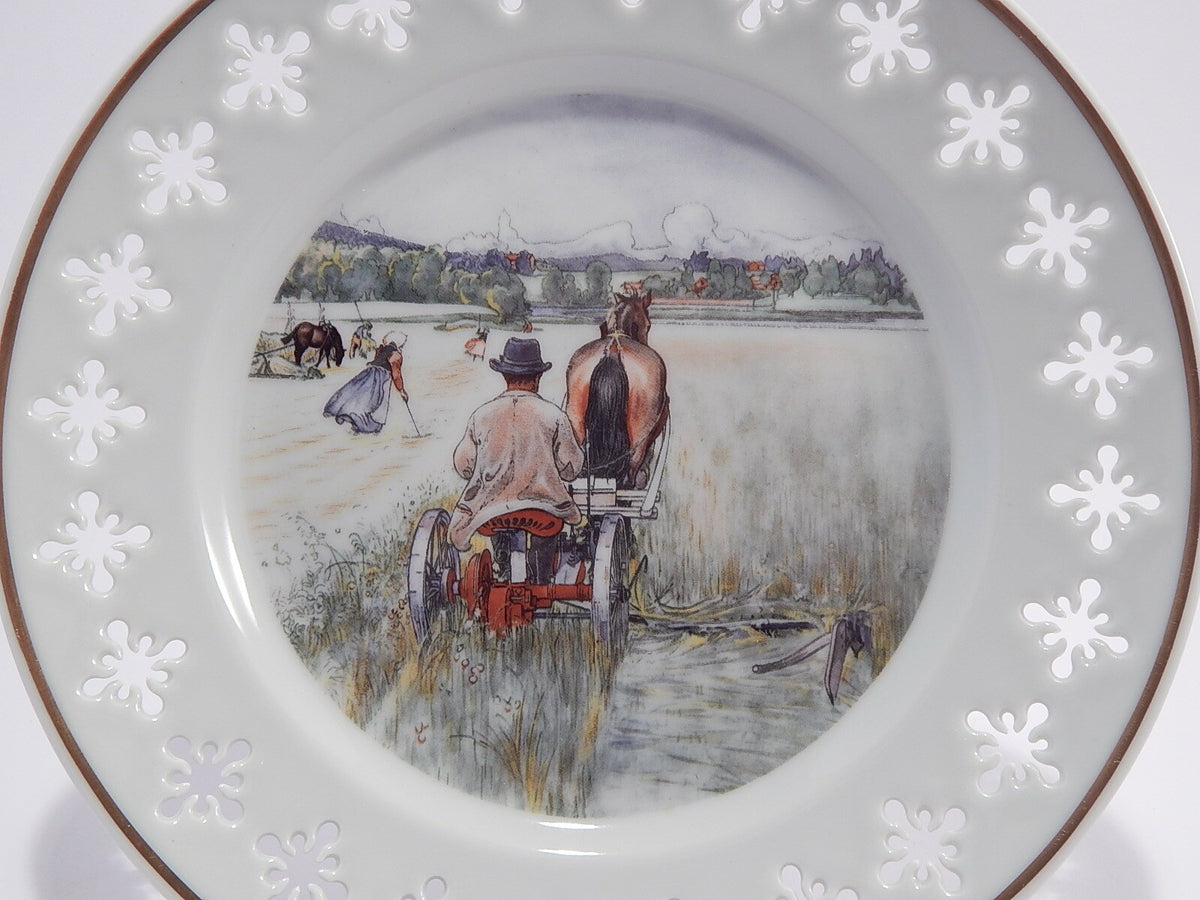 Marchio Bing&Grondahl con le Tre Torri e iniziali del pittore sul piatto Carl Larsson Host