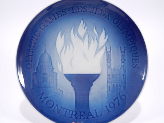Piatto commemorativo Olimpiadi Montreal 1976 Bing&Grondahl, motivo in rilievo sottosmalto
