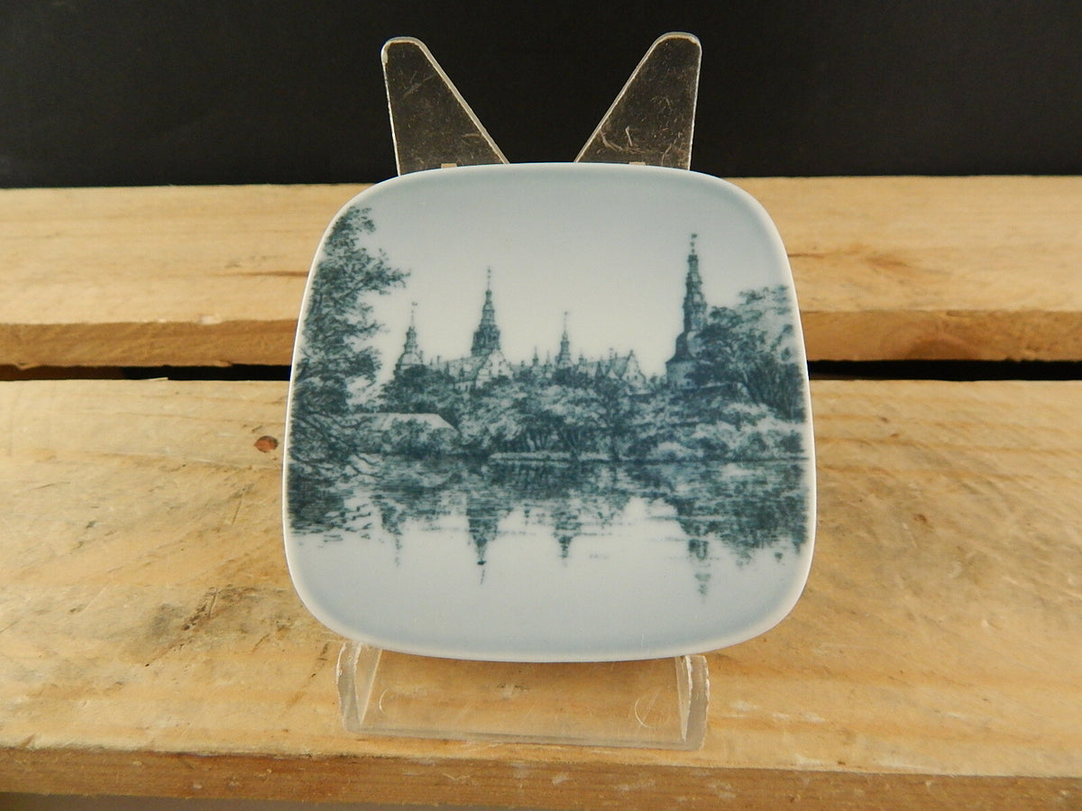 Bing&Grondahl Plaquette Piatto Frederiksborg porcellana dipinta a mano, 8cm
