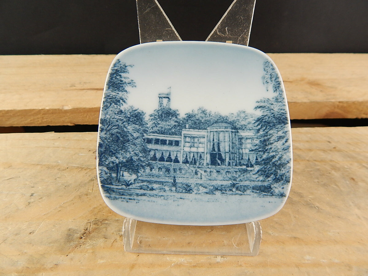 Bing&Grondahl Plaquette Piatto Kilden Aalborg porcellana dipinta a mano, 8cm