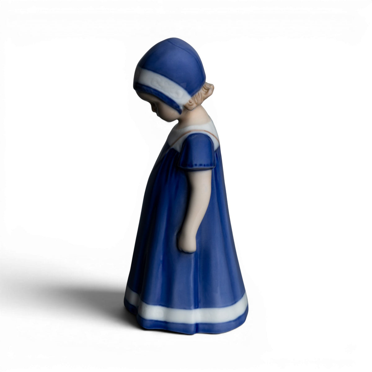 bing grondahl statuina else vestito blu porcellana 1574 vista laterale
