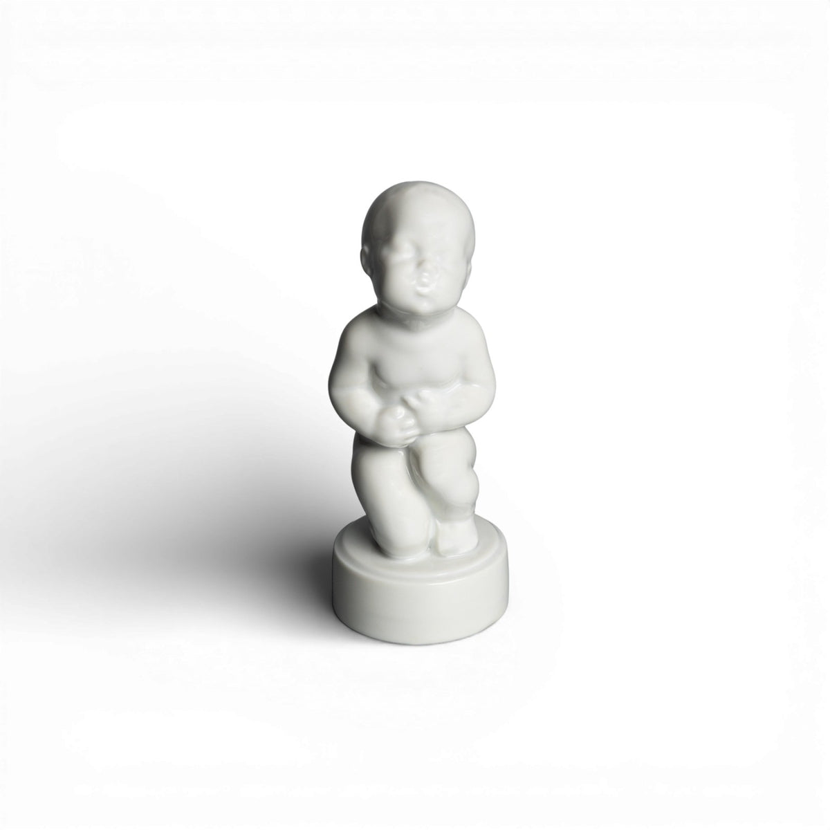 Bing&Grondahl Statuina "I 4 Dolori, Mal di Pancia" Cod 2208 porcellana dipinta a mano, 12 cm
