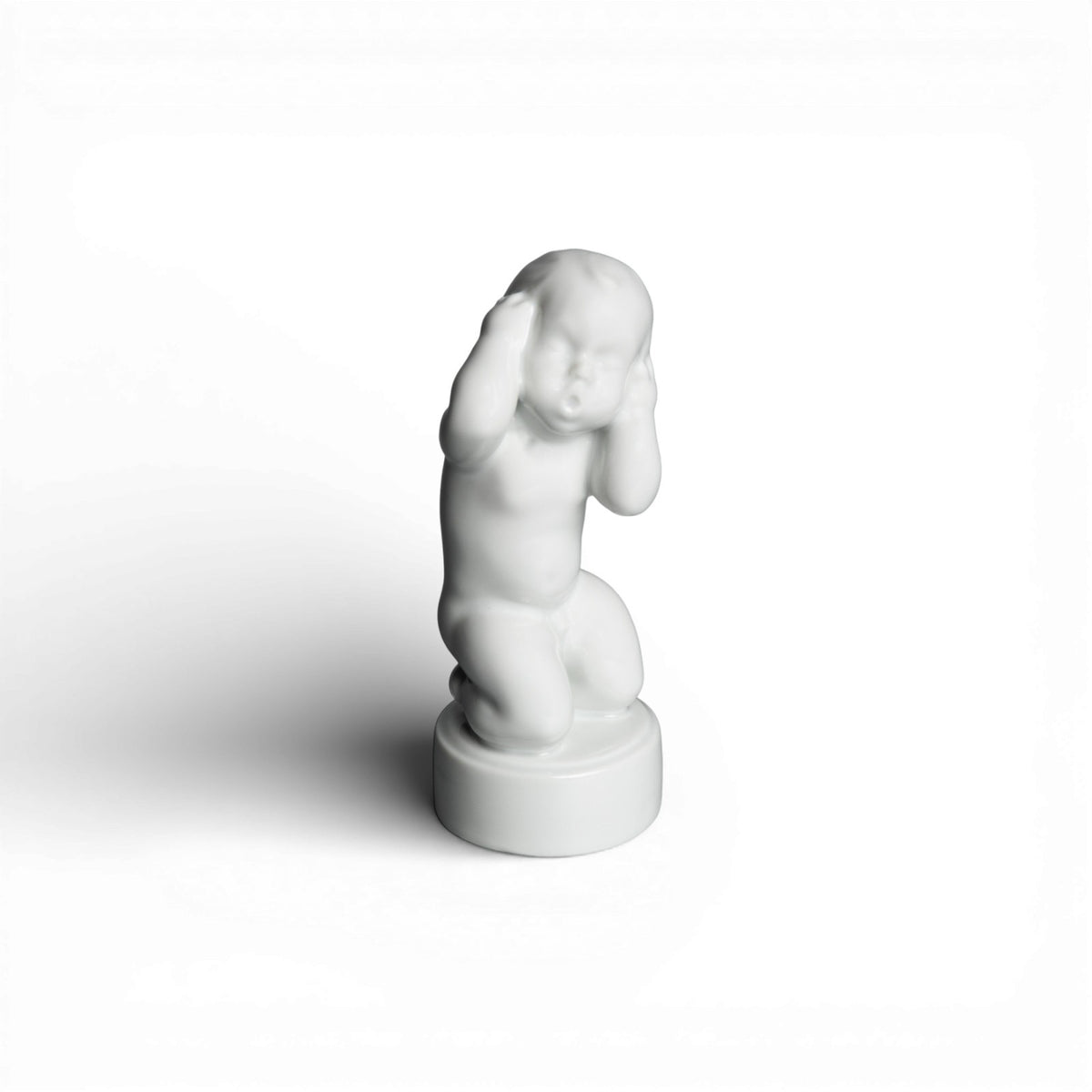Bing&Grondahl Statuina "I 4 Dolori, Mal d'Orecchie" Cod 2209 porcellana dipinta a mano, 12 cm