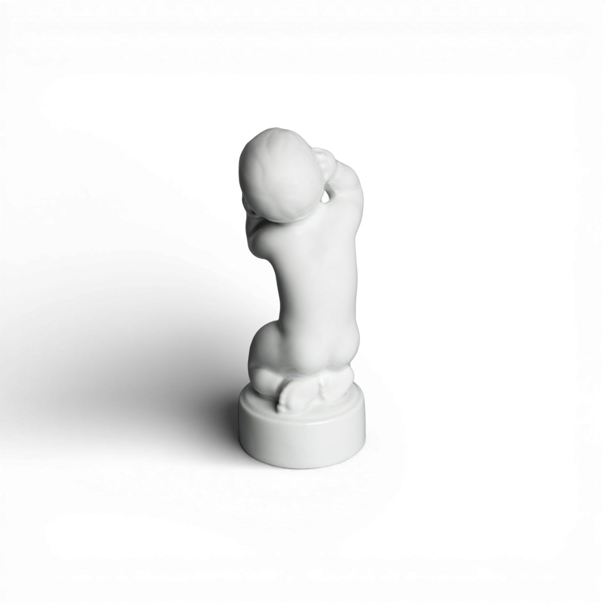 Bing&Grondahl Statuina "I 4 Dolori, Mal d'Orecchie" Cod 2209 decorazione porcellana da collezione, 12 cm