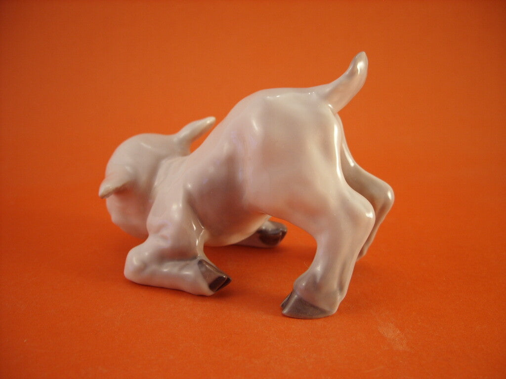 Bing&Grondahl Statuina in "Agnellino" Cod 2560 decorazione porcellana da collezione, 8 cm