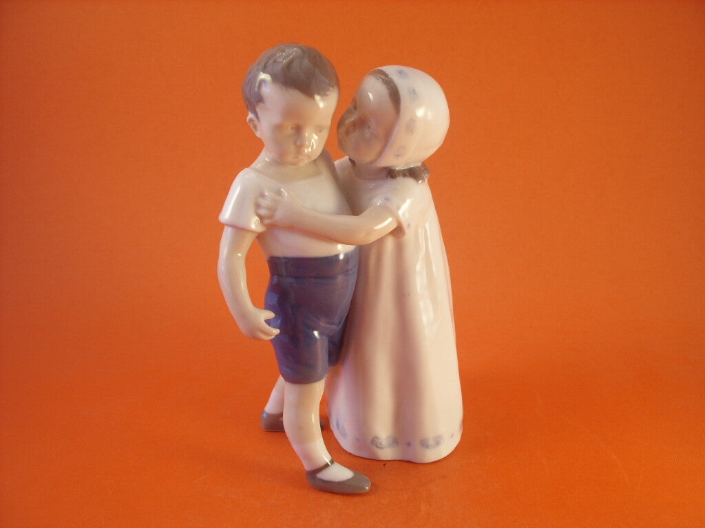 Bing&Grondahl Statuina in "Amore Rifiutato" Cod 1614 porcellana dipinta a mano, 18 cm