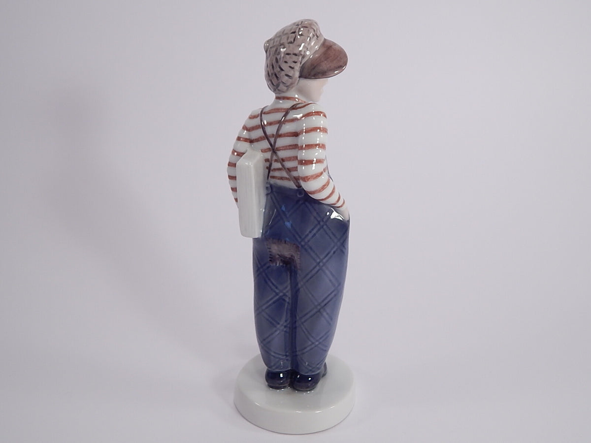 Bing&Grondahl Statuina in "Bambino con i Giornali" Cod 2148 decorazione porcellana da collezione, 20 cm